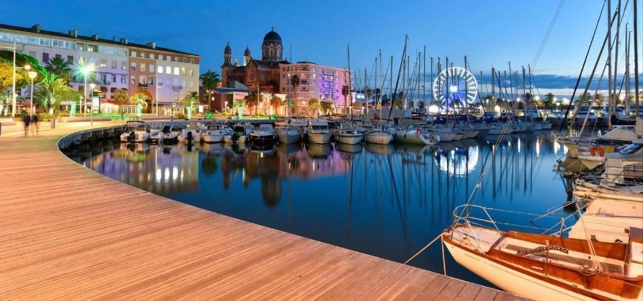 Oasis Des Grands Pins - Saint-Raphael - Residence Privee Avec Grande Piscine & Tennis Privee Dış mekan fotoğraf